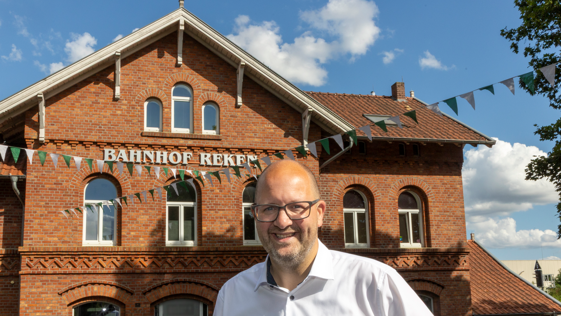Den Bahnhof Reken konnten wir fr unsere Gemeinde zurckkaufen - darauf bin ich stolz!